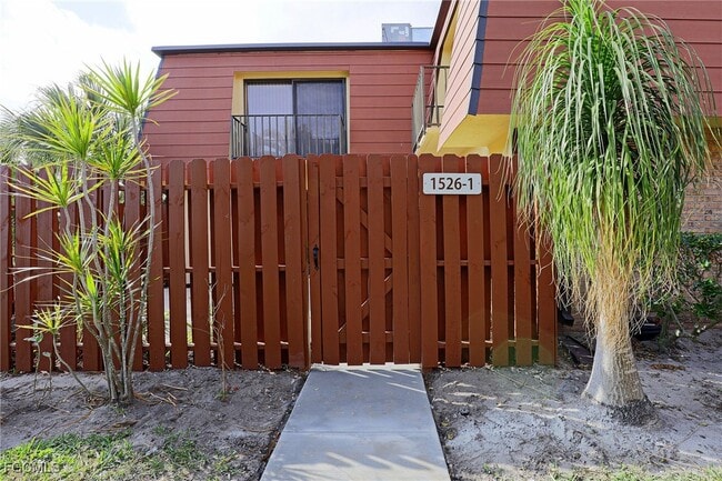 Building Photo - 1526 Park Meadows Dr