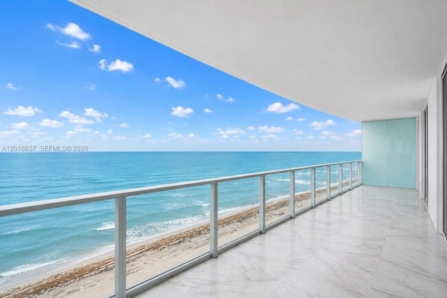 Building Photo - 3951 S Ocean Dr