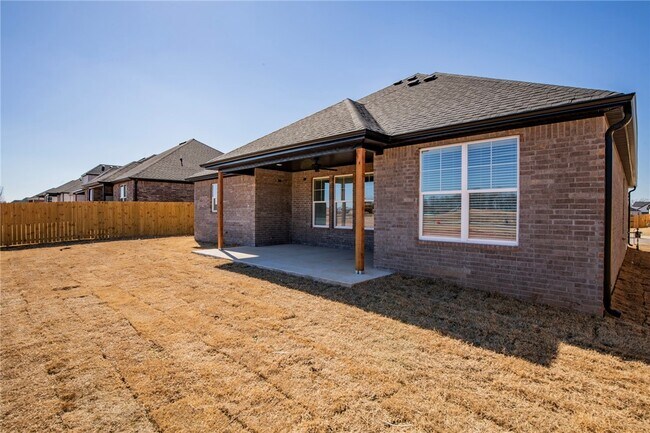 Building Photo - 4867 Farmhouse St