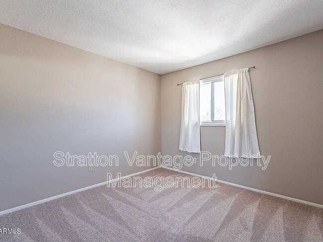 Building Photo - 6526 S McAllister Ave