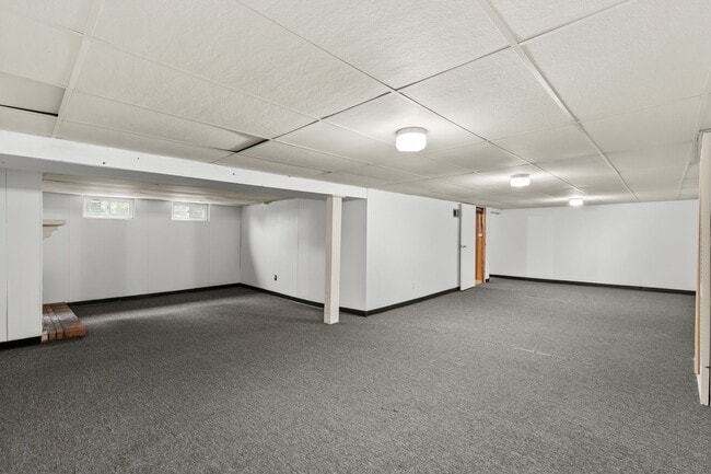 Building Photo - MOVE IN READY! Passed Occupancy. Move in before the holidays!