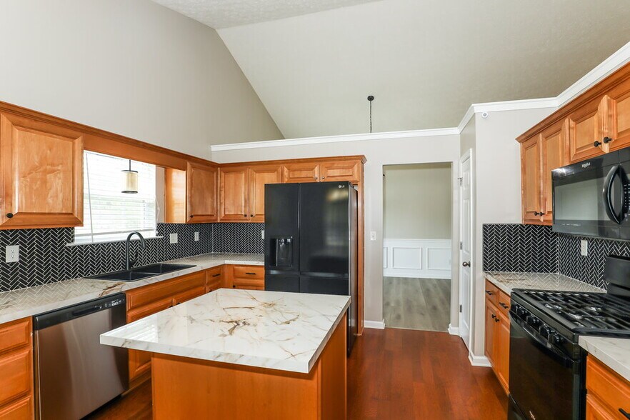 Building Photo - 1101 Marsh Ct