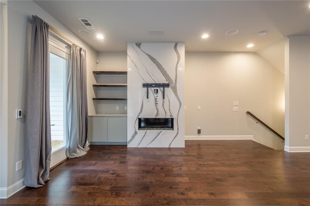 Building Photo - 4216 Deming Cir