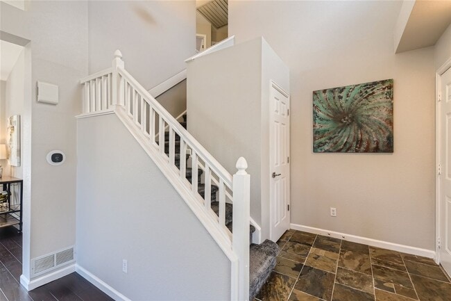 Building Photo - Beautifully Updated 3-Bedroom Home with Finished Basement in Gunbarrel
