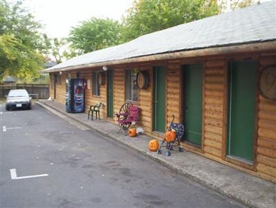Building Photo - Cedar Cove Lodge