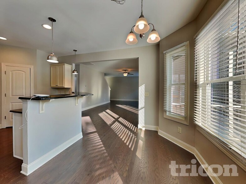 Building Photo - 30 Prospectus Ln