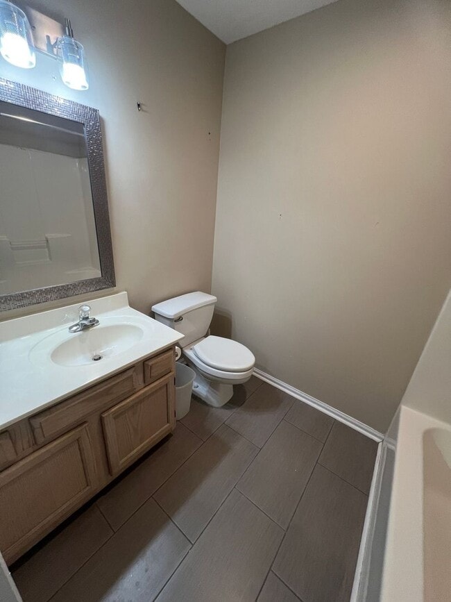 Building Photo - Bent Oaks Estates, 3 BD, 2.5 BA