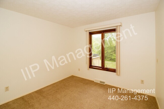 Building Photo - 10247 Danvers Dr
