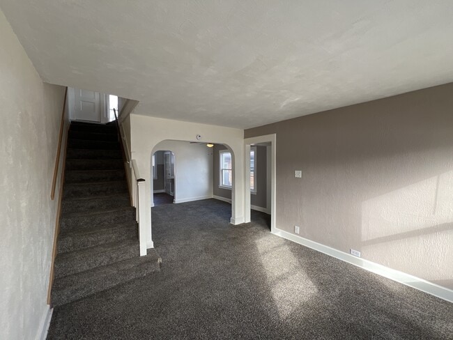 Building Photo - 3404-3406 Victory Ave