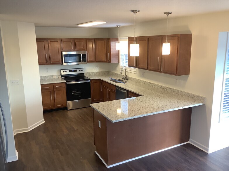 Building Photo - 9911 Codyview Dr