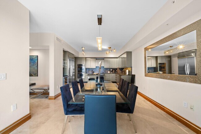 Building Photo - 333 Las Olas Way