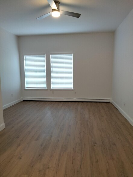 Building Photo - 415 Bloomfield St