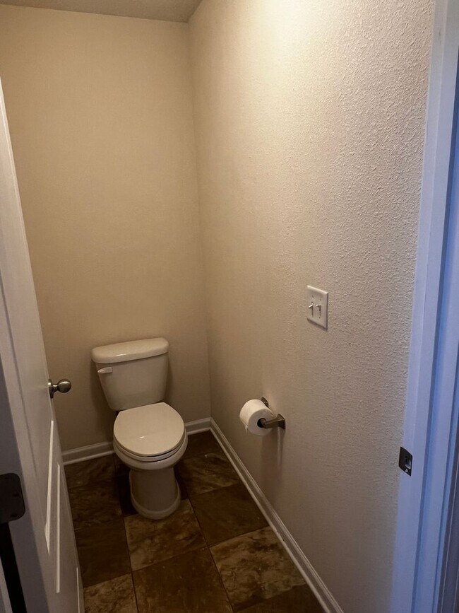 Building Photo - 239 Brooklet Cir
