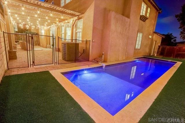 Building Photo - 450 Camino Hermoso