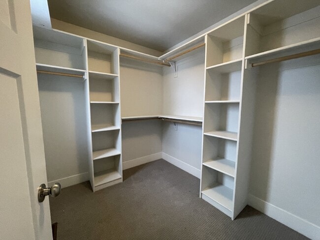 Building Photo - Practically New 3 Bedroom with Mountain Views!