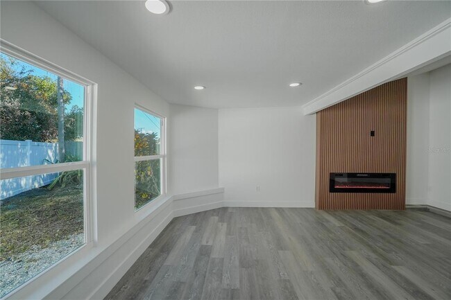 Building Photo - 1797 Birch Dr