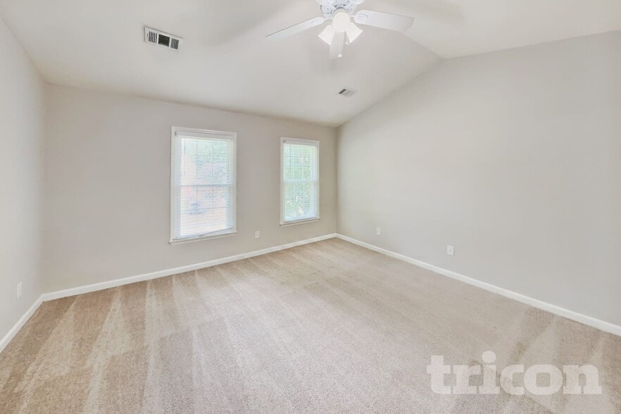 Building Photo - 1267 Buckingham Cir