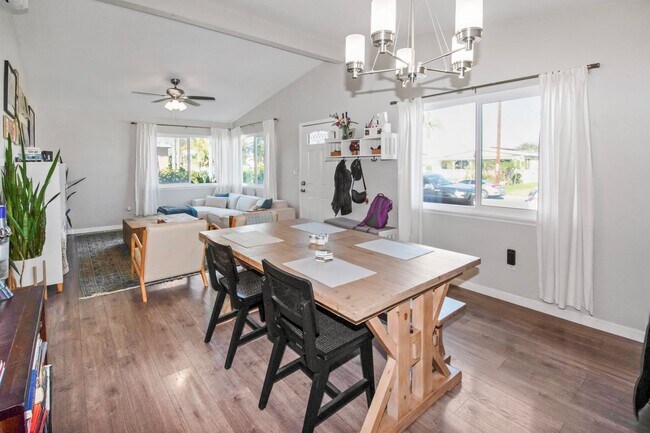 Building Photo - 2131 Ilex Ave