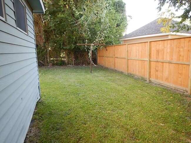 Building Photo - 5424 San Juan St