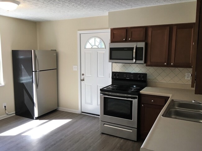 Building Photo - 3201-3205 Norwood St