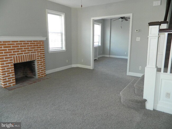 Building Photo - 4501 Princeton Ave