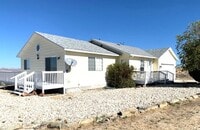 Building Photo - 3 bedroom home in Spring Creek with a garage