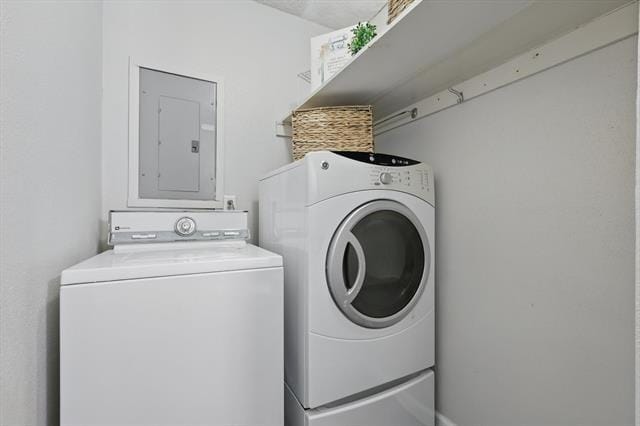 Building Photo - 2700 Stonehaven Ct