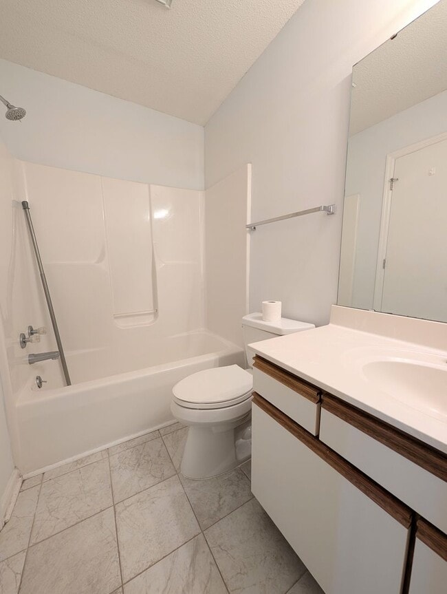 Building Photo - 3BR / 2BA Condo for Rent – Southbridge (Water View)