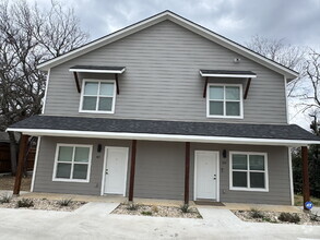 Building Photo - 3 bedroom 3 bath NEW CONSTRUCTION close to...