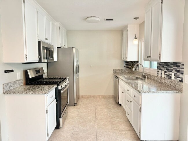Building Photo - COMING SOON!! Comfortable and Spacious 3 b...