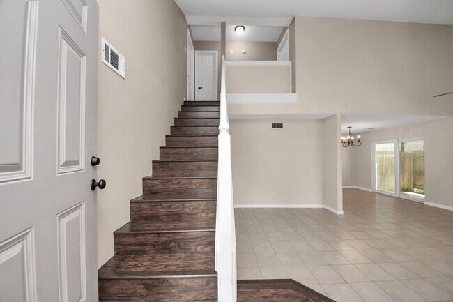 Building Photo - 7821 Theissetta Dr
