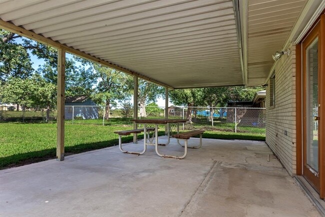 Building Photo - 150 Rosa Lee Ln
