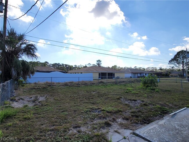 Building Photo - 931 SE 23rd Pl