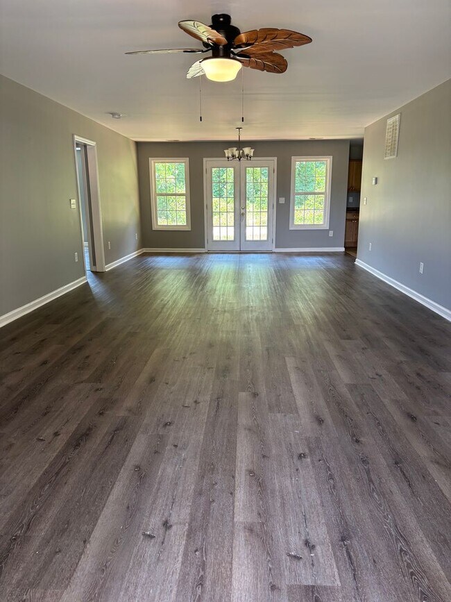 Primary Photo - Gardenia Lane