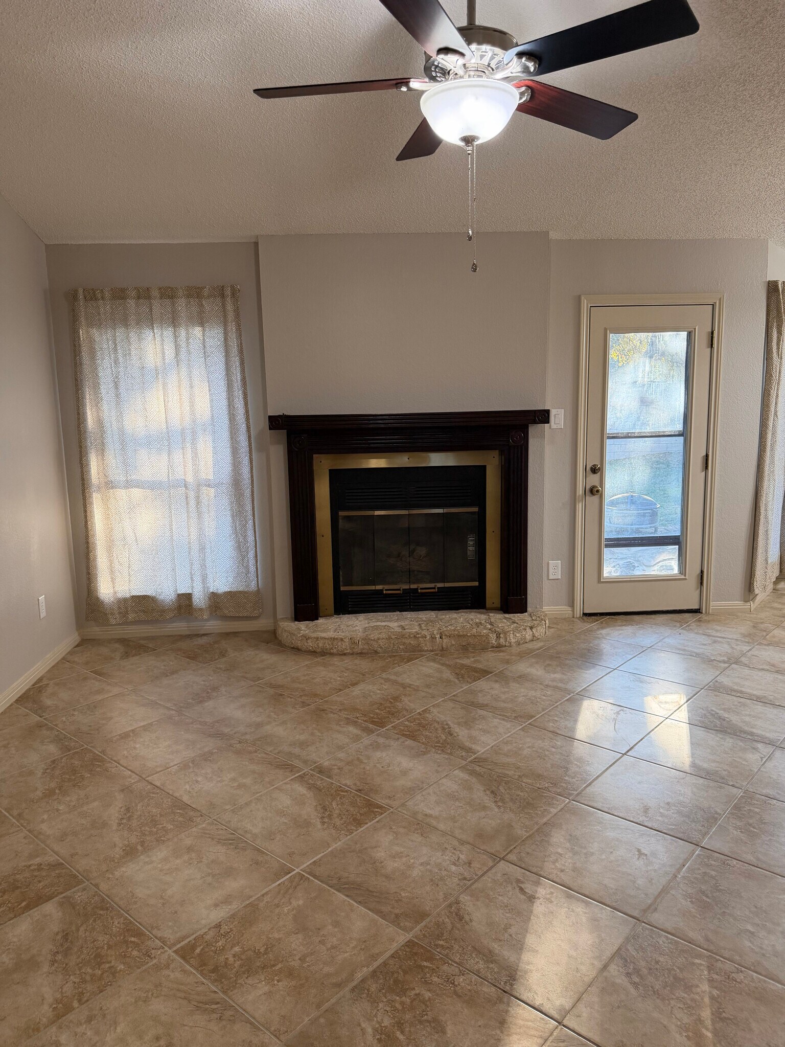 Living room - 3209 Pepper Grass Trail