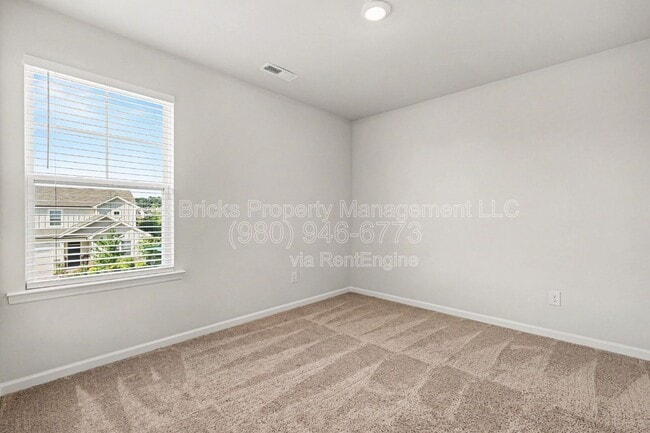 Building Photo - 6018 Weddington Pointe Dr