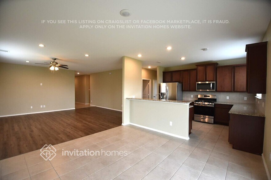 Building Photo - 2106 Slow Stream Dr