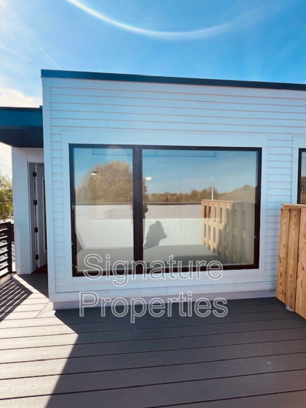 Building Photo - 712 High St