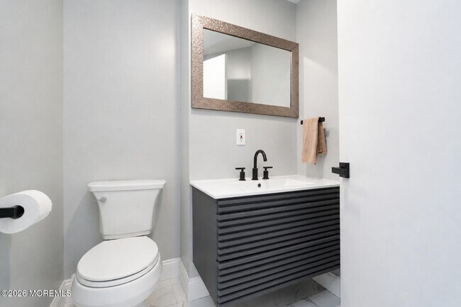 Building Photo - 401 Overlook Dr