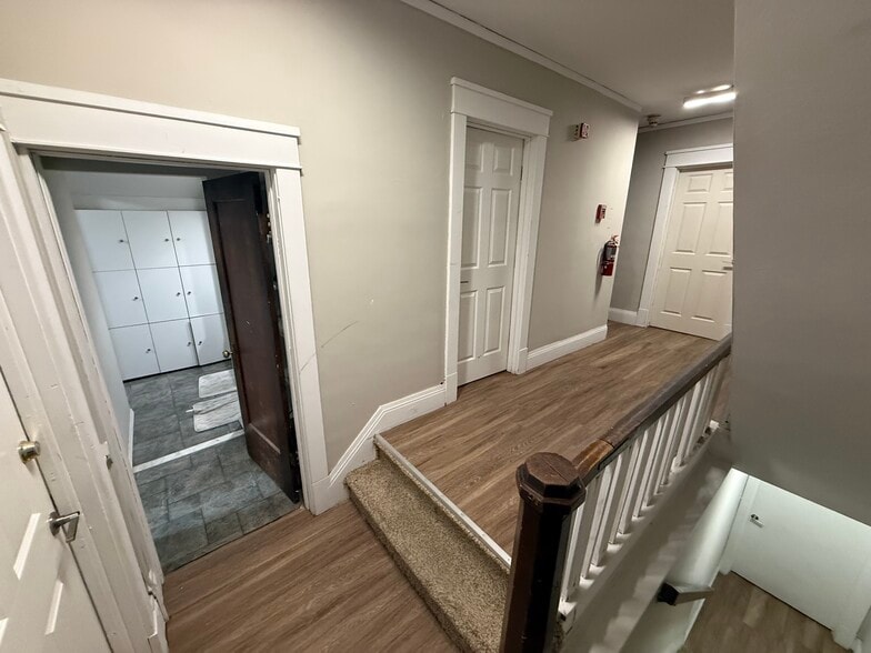 Building Photo - 804 W Oregon St