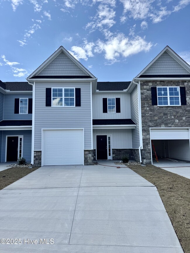 Building Photo - 1404 Hartley Ln