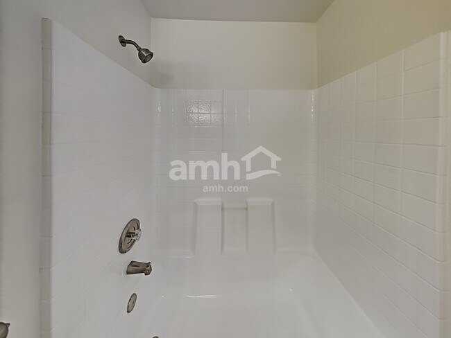 Building Photo - 5383 W Elgin St