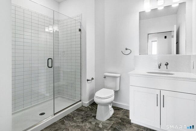 Building Photo - 19 Day St