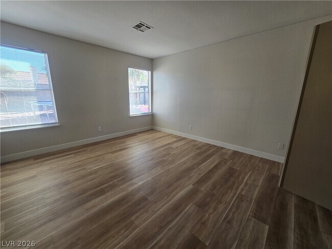 Building Photo - 6413 Sterling Springs Pkwy