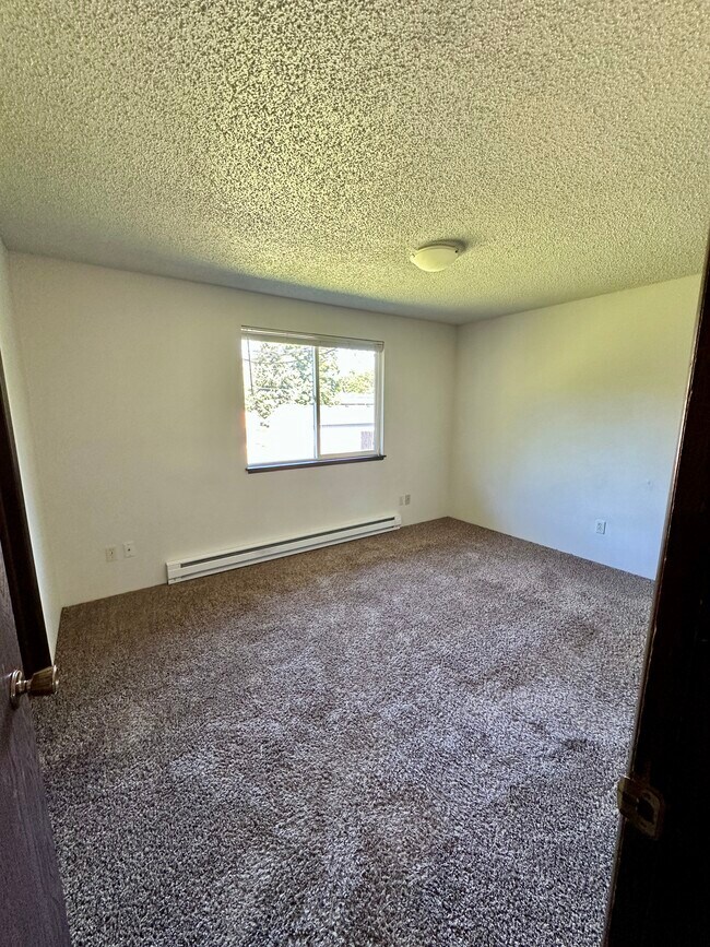Upstairs master bedroom (#1) - 13409 E 8th Ave