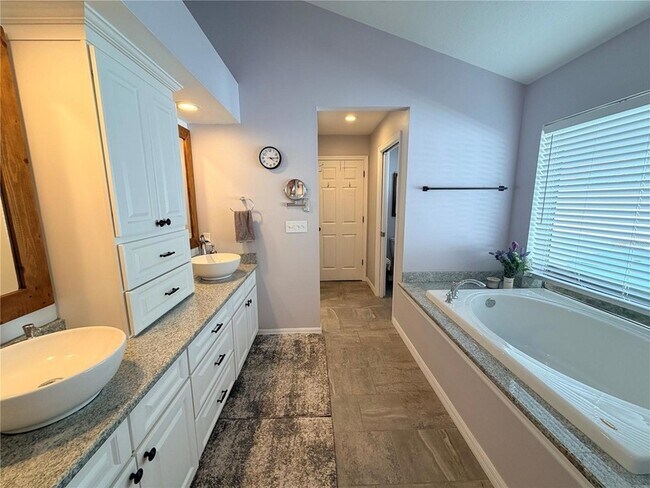 Building Photo - 8317 9th Ave Terrace NW