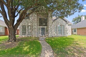 Building Photo - 2802 Briarbrook Ln