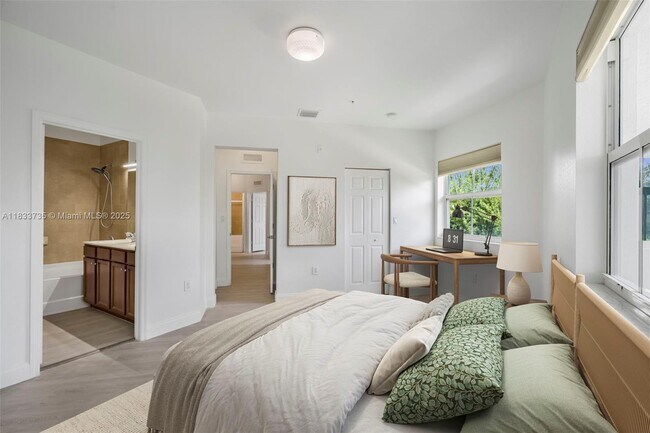 Building Photo - 8650 NW 97th Ave