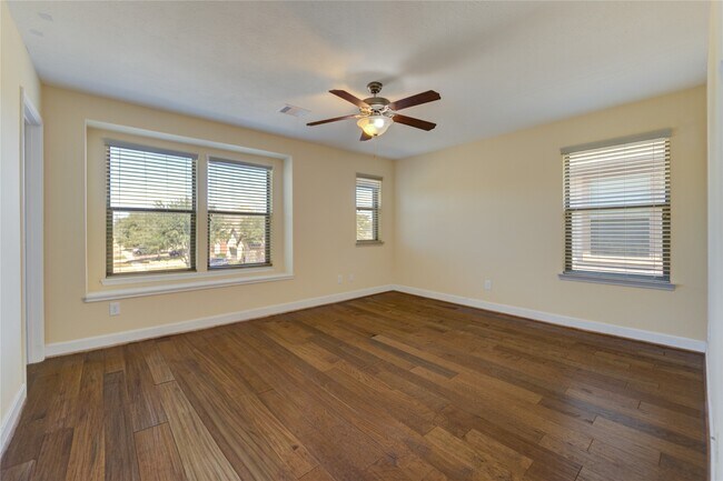 Building Photo - 26311 Parkman Grove Dr