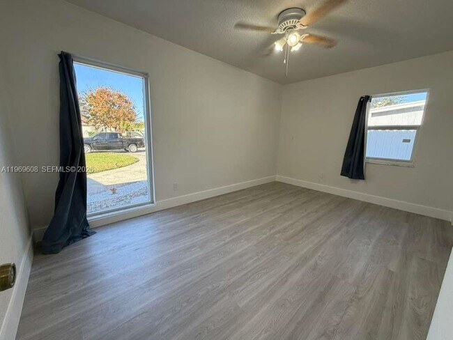 Building Photo - 9240 Nautilus Dr